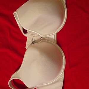 Vanity Fair Nude T-Shirt Underwire Bra Size 40D